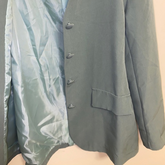 Green Belted Blazer with Buttons and Shoulder Pads - Picture 2 of 5